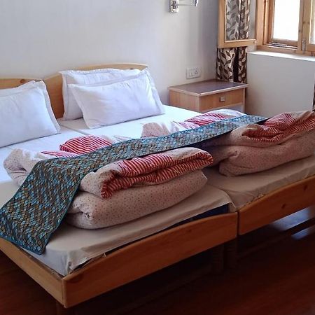 Lhardak Home Stay Leh Eksteriør bilde